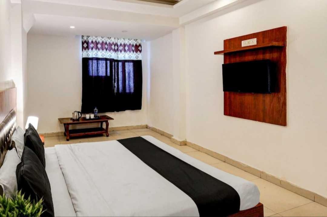 Hotel O Anshu B&B Νέο Δελχί Εξωτερικό φωτογραφία
