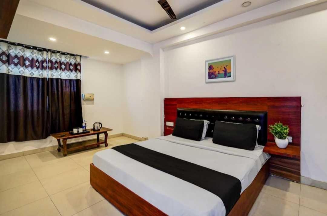 Hotel O Anshu B&B Νέο Δελχί Εξωτερικό φωτογραφία