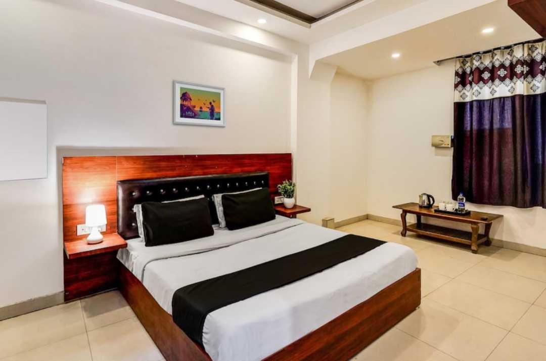 Hotel O Anshu B&B Νέο Δελχί Εξωτερικό φωτογραφία